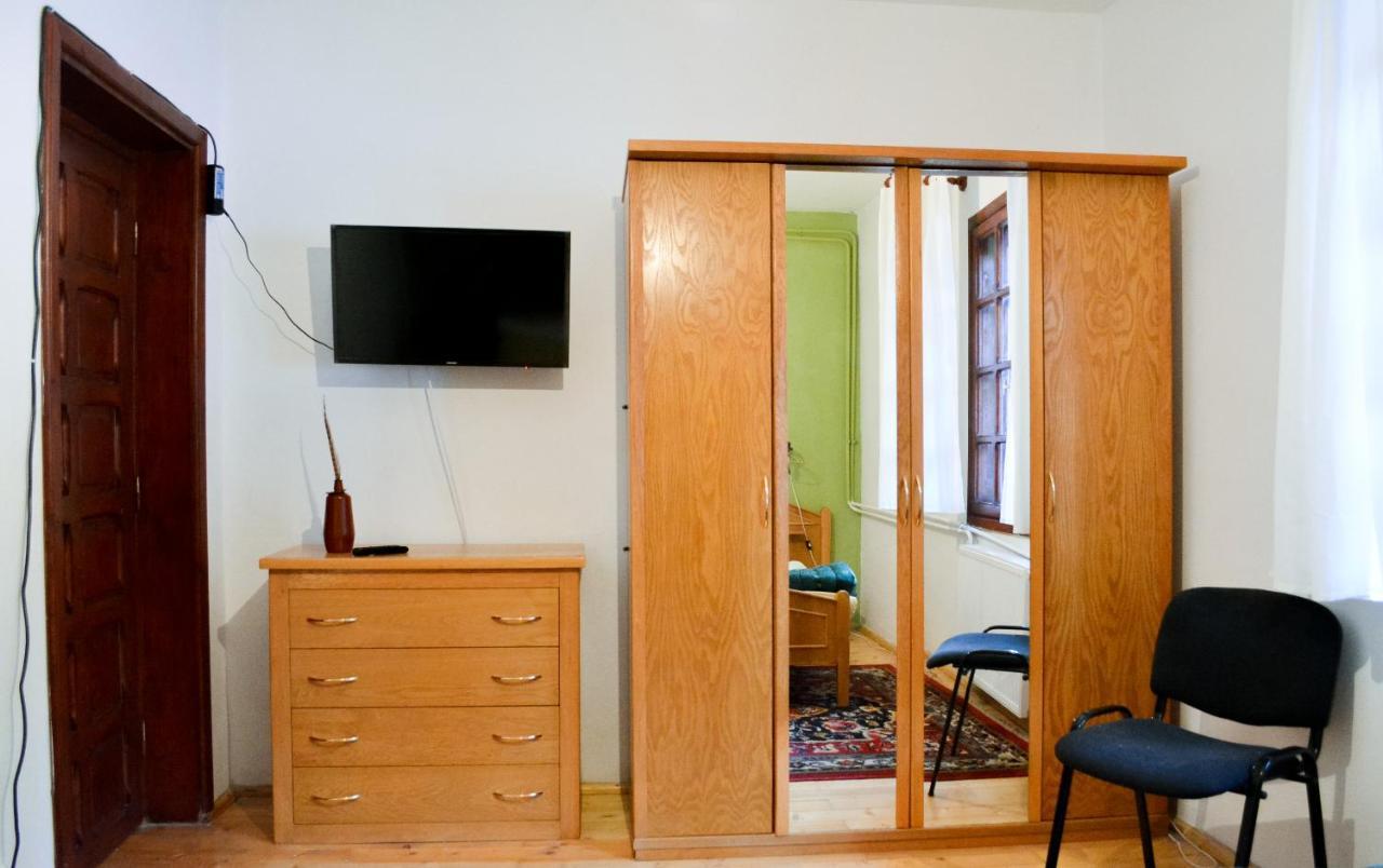 Grandpa'S Hidden Crib, 6 Bedroom, Pet Friendly Sinaia Exteriör bild