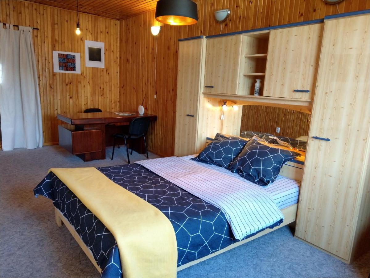 Grandpa'S Hidden Crib, 6 Bedroom, Pet Friendly Sinaia Exteriör bild