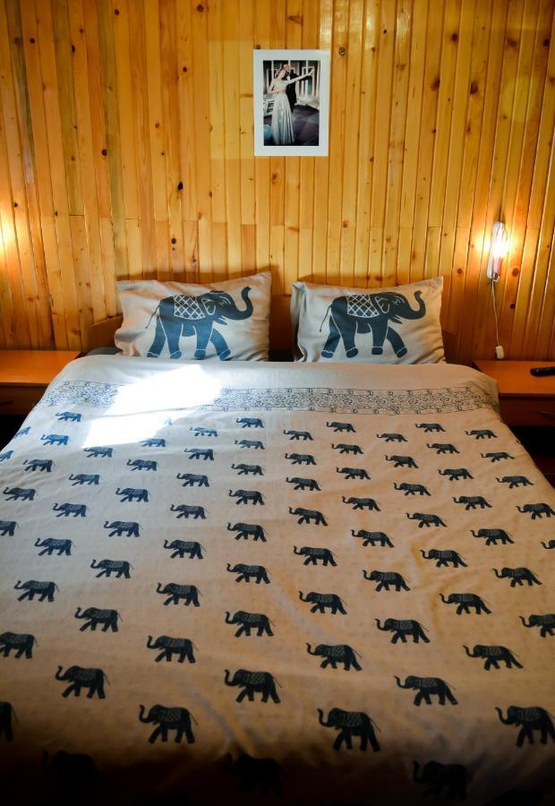 Grandpa'S Hidden Crib, 6 Bedroom, Pet Friendly Sinaia Exteriör bild