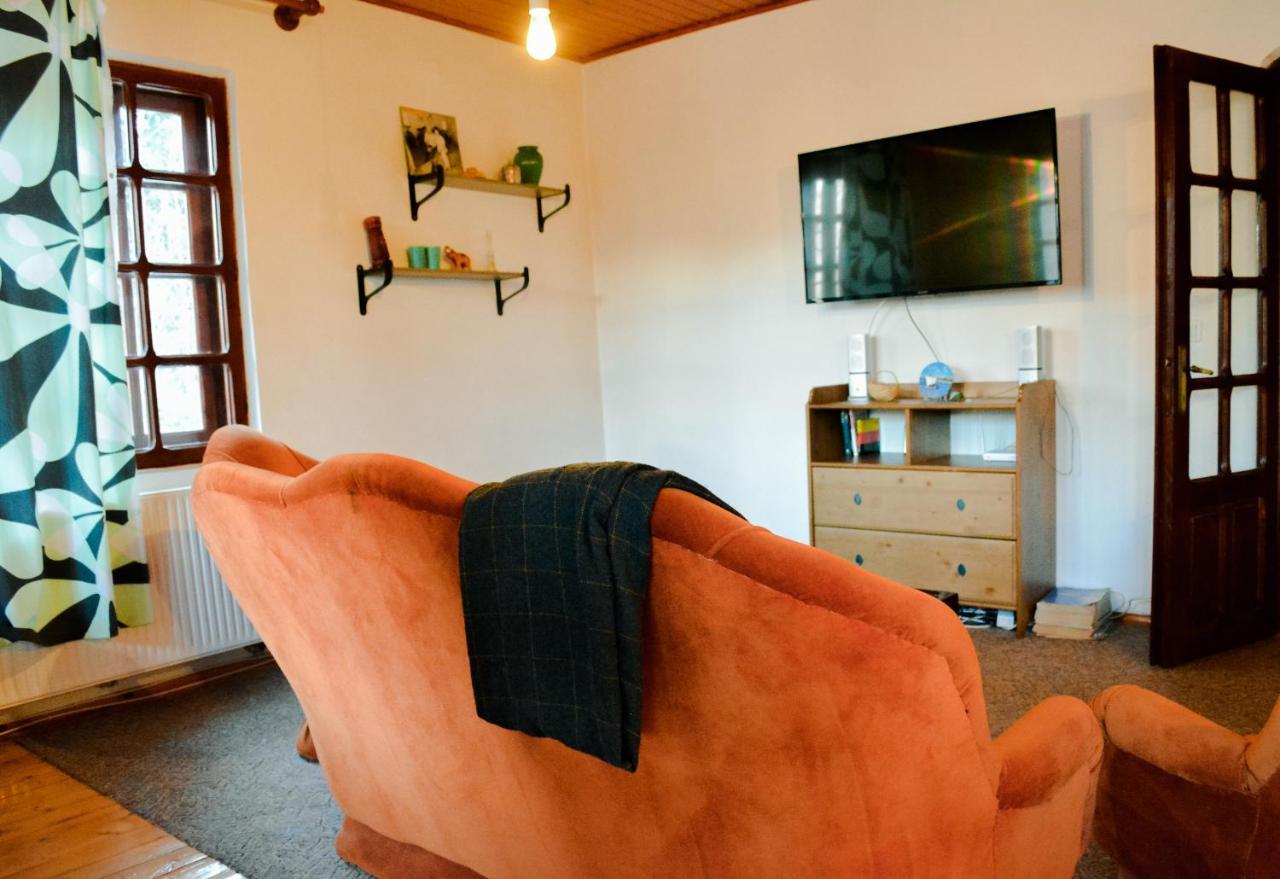 Grandpa'S Hidden Crib, 6 Bedroom, Pet Friendly Sinaia Exteriör bild