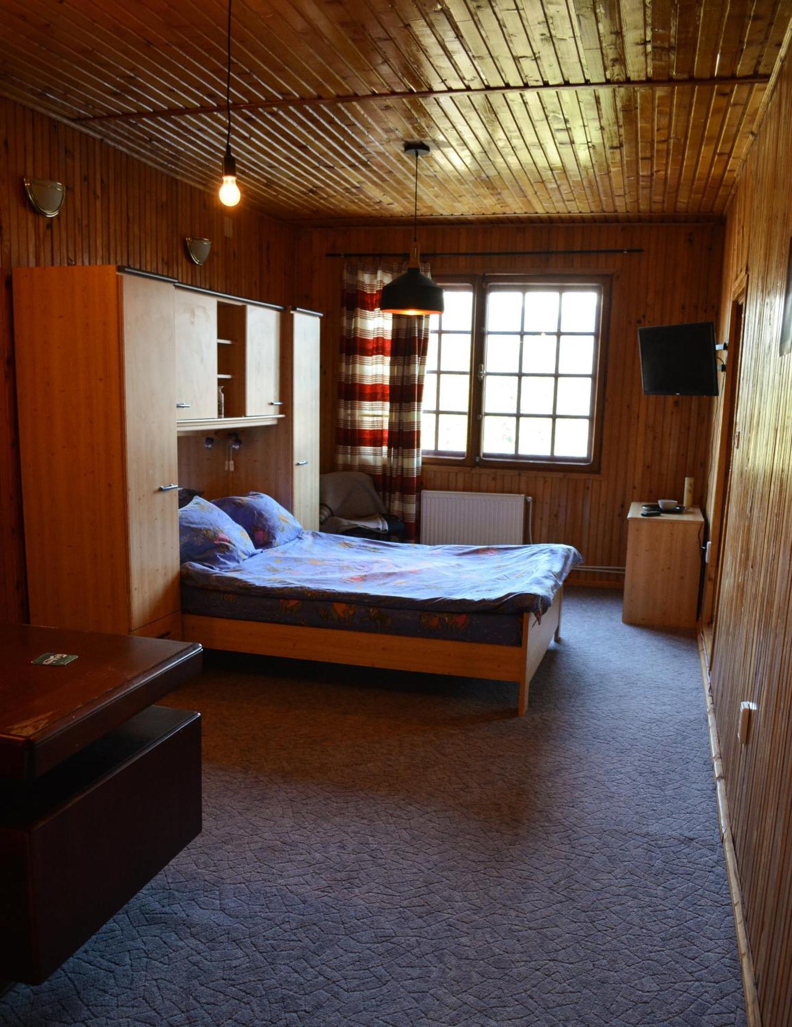 Grandpa'S Hidden Crib, 6 Bedroom, Pet Friendly Sinaia Exteriör bild