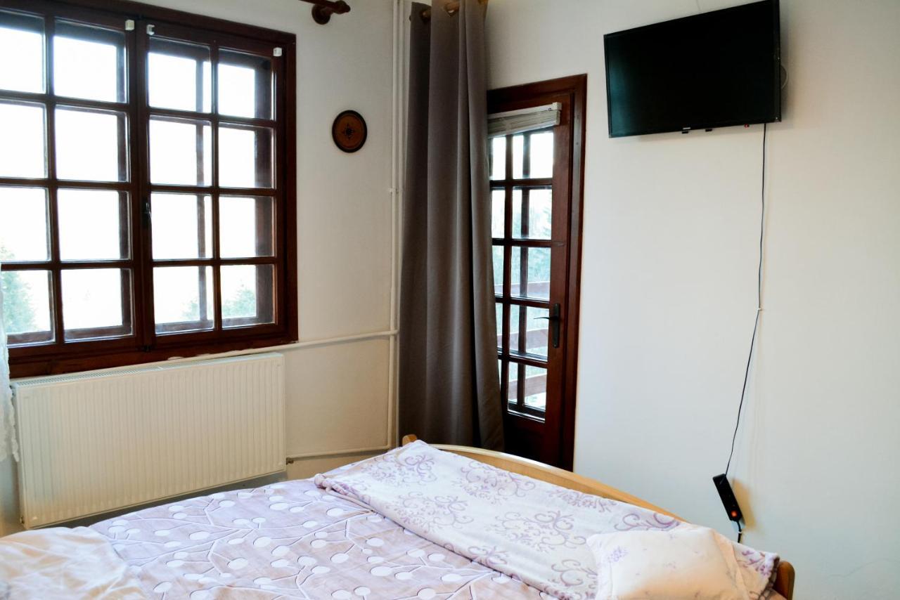 Grandpa'S Hidden Crib, 6 Bedroom, Pet Friendly Sinaia Exteriör bild