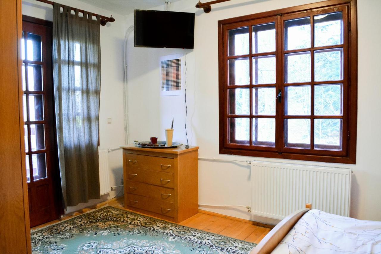 Grandpa'S Hidden Crib, 6 Bedroom, Pet Friendly Sinaia Exteriör bild