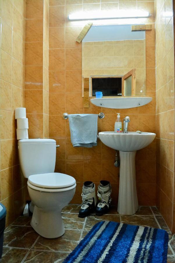 Grandpa'S Hidden Crib, 6 Bedroom, Pet Friendly Sinaia Exteriör bild
